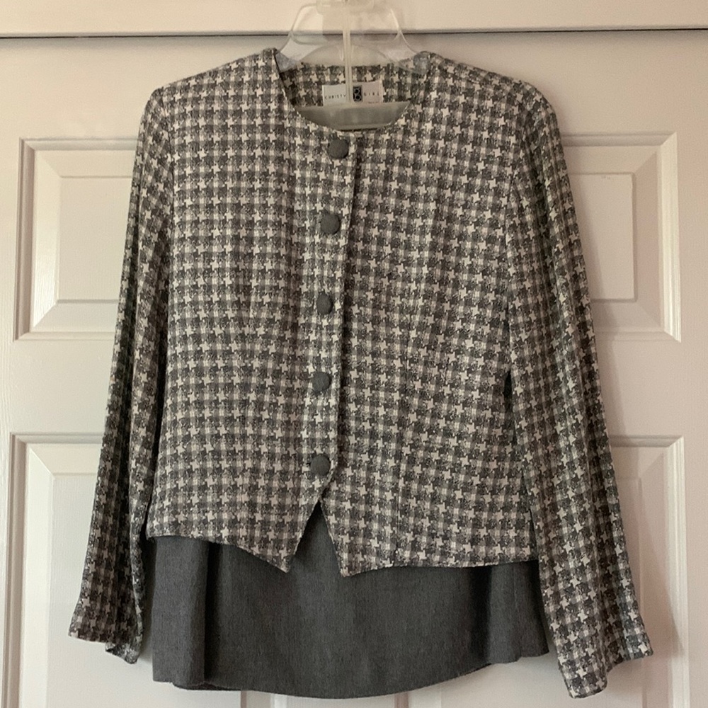 2 Piece 🩶🤍Houndstooth Suit. Cute & stylish - made in  USA🤍 Lined skirt.
